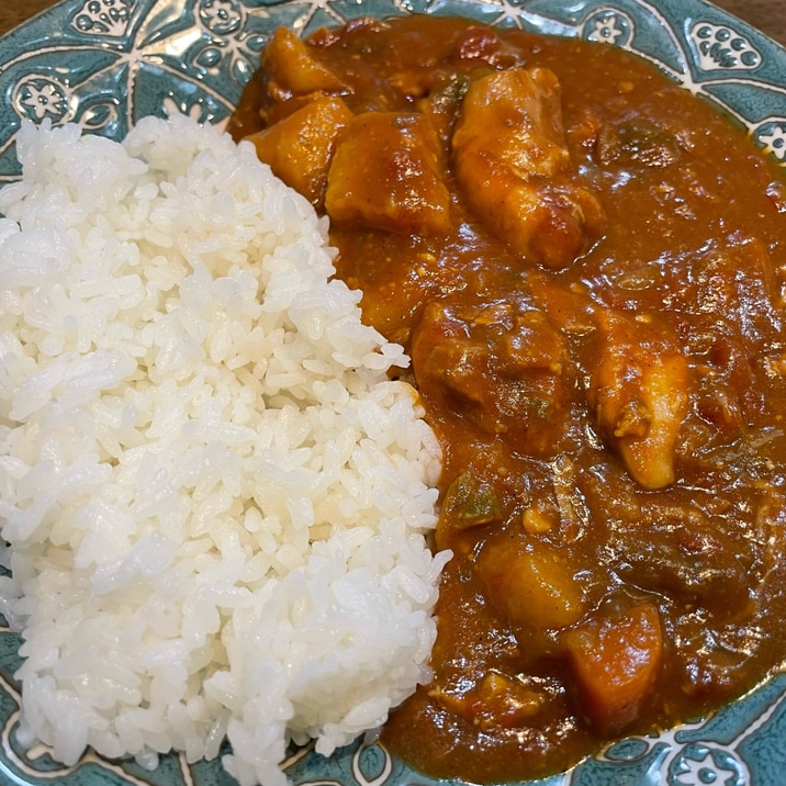 ｢鶏肉｣圧力鍋で野菜たっぷり無水バターチキンカレー